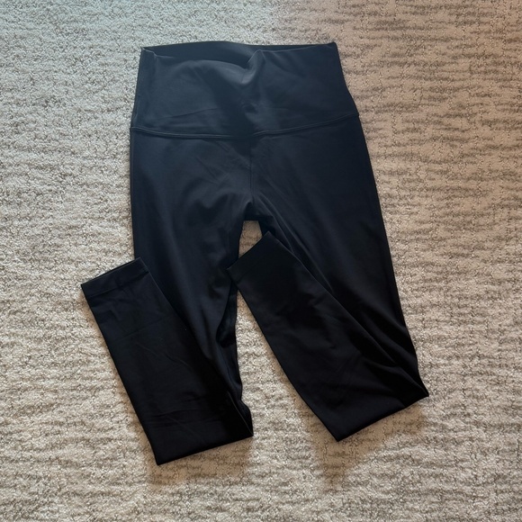 LIKE NEW! lululemon Align High-Rise Pant 28" - BLACK - 8 - Picture 2 of 4